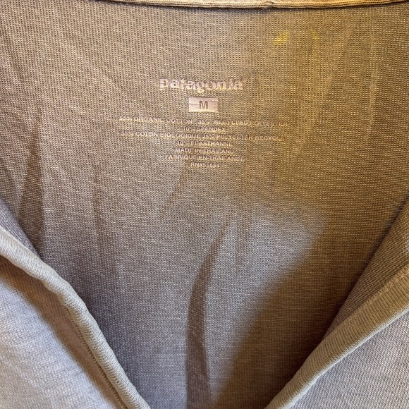 Patagonia long sleeve collared top. - Picture 5 of 7
